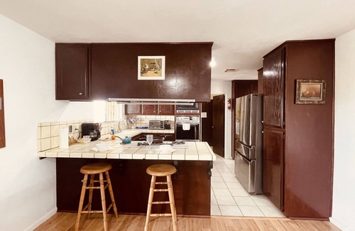 Palmdale House | A House In The Middle Of a Park