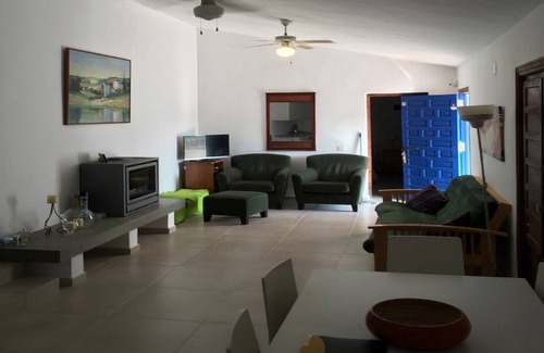 Costa Dorada House | A house with a big pool year fantastic views