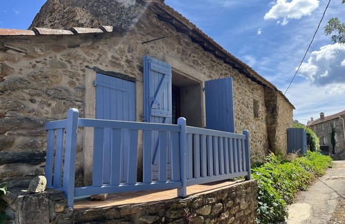 Mons House | A L'entrée du Massif du Caroux Coquet Petit Gite en Pierre