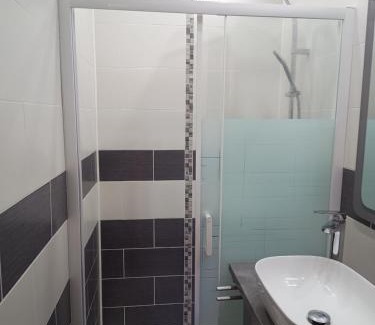Epinal Apartment | A l'Ombre du Lilas II - avec Spa privatif en supplément