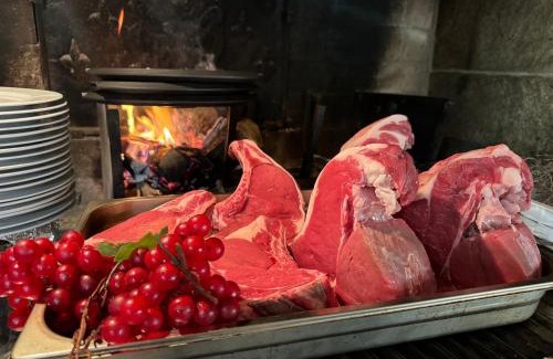 Saint-Vincent House | A' la Table du Sommelier Chambres d Hôtes & Restaurant