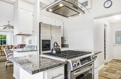 Lake Alfred House | A lakeside sunset delight near Disney, Universal, Sea World, Busch, LegoLand