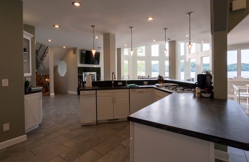 Climax Springs Villa | A Large Unique Panoramic Retreat at the Quiet 55-mile mark of Lake of the Ozarks