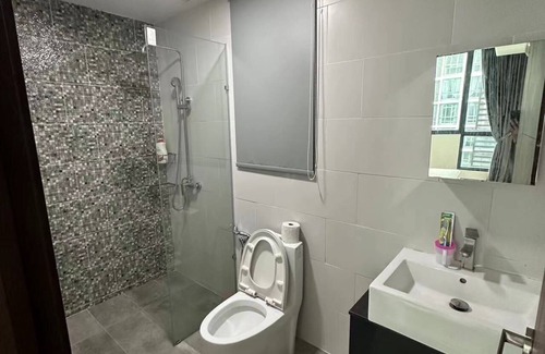Kuching Apartment | A Largest Shopping Mall in Downstair