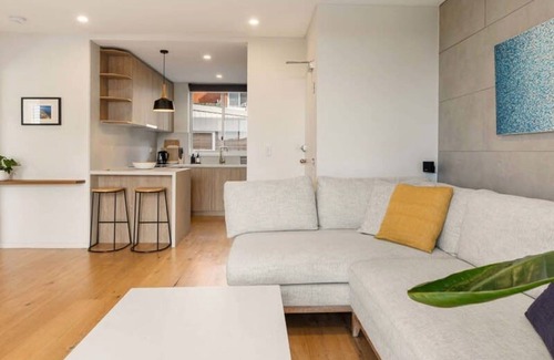 Randwick Apartment | A Light Filled Contemporary Design Apartment