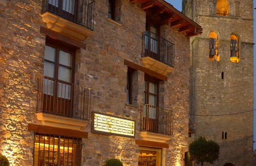 Ainsa Apartment | A little gem in old square of Ainsa-Palacete A