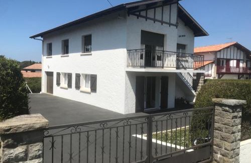 Arcangues Apartment | A louer appartement dans une maison