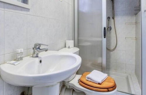 Senglea Apartment | A lovely, 1BR home with lovely views in Isla