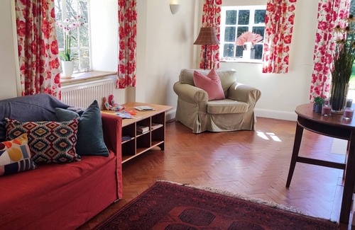 Patrixbourne Cottage | A lovely cottage sleeping six, with huge private garden, patio, french windows. The cottage is locat