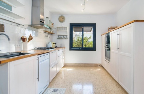 Cala Figuera Villa | A lovely ibicenco-style chalet for up to 5 adults and 1 child with pool