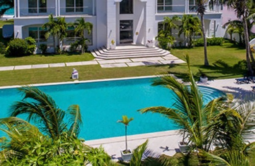 Nassau Apartment | A LOVELY New Beachfront Listing in The Bahamas! 2W