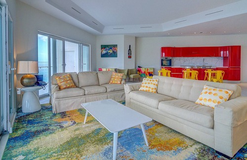 Nassau Apartment | A LOVELY New Beachfront Listing in The Bahamas! 2W