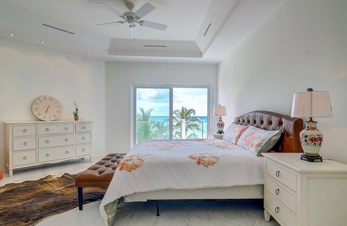 Nassau Apartment | A LOVELY New Beachfront Listing in The Bahamas! 2W