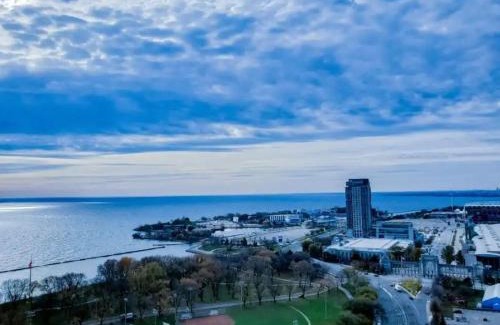 Fort York Apartment | A lovely one bed room with Sunset Views