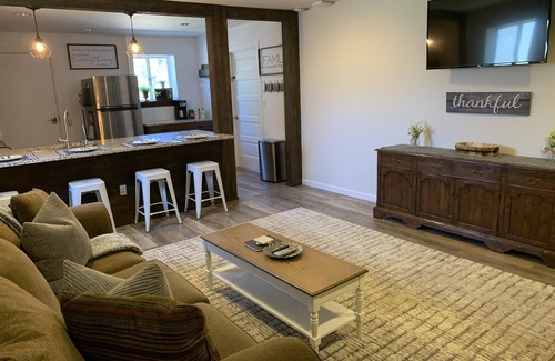 Dripping Springs House | A lovely villa in Dripping Springs that sleeps up to 5 guests