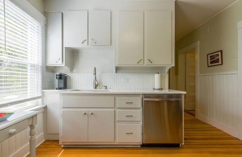 West Mystic Apartment | A Luxurious Retreat in Mystic Ct