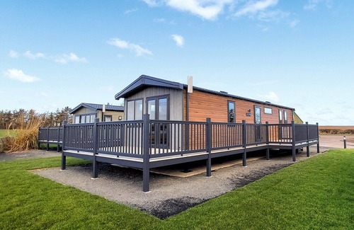 Ancroft House | A luxury 14-foot holiday home.