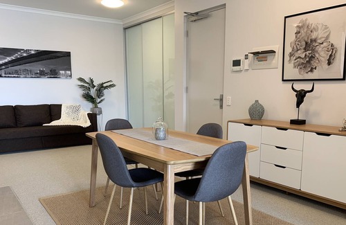 Mindarie Apartment | A luxury beachfront prom retreat