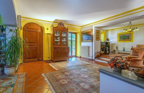 Puliciano House | A magnificent property for you and your whole family.