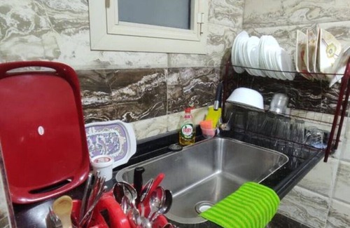 Al Haram Apartment | A modern apartment on the 4th floor with lift. We are very near to the pyramids