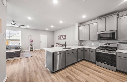 Sherman House | A Modern Townhome Retreat in Sherman — It’s Pure Paradise!