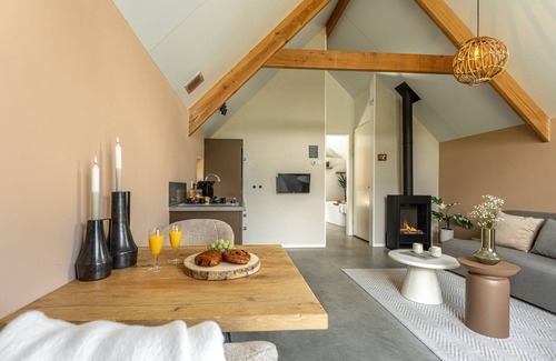 Municipality of Barneveld House | A moment of doing nothing at all. Relax together and enjoy nature!
