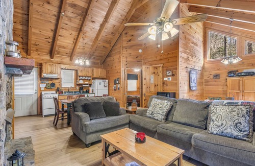 Andrews Cabin | A Mountain Paradise on Collett Creek in Andrews, NC