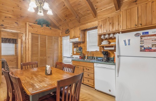 Andrews Cabin | A Mountain Paradise on Collett Creek in Andrews, NC
