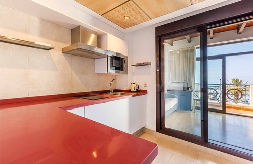 Caleta de Velez Apartment | A&n Seaport 3b