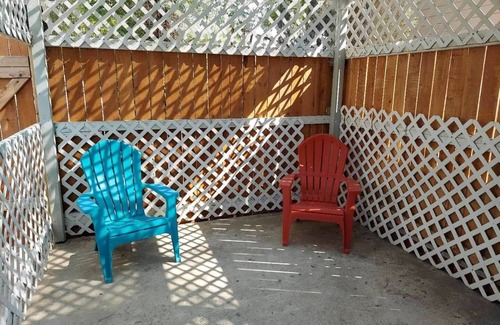 Lancaster House | A newly remodeled 1BD&1BR private whole Guest-home to yourself!