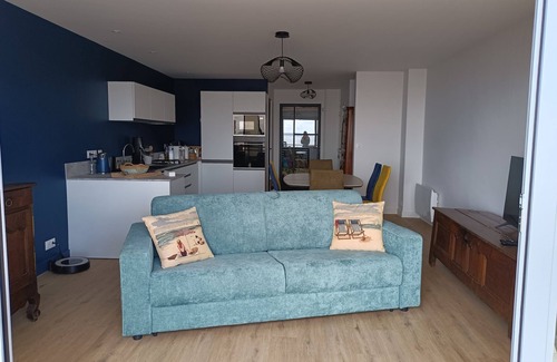 La Baule-Escoublac Apartment | A panoramic view of Nau beach and the sea, refurbished and warm.