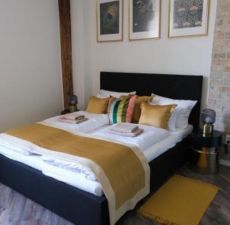 Bukkszenterzsebet Apartment | A part alatt Apartman