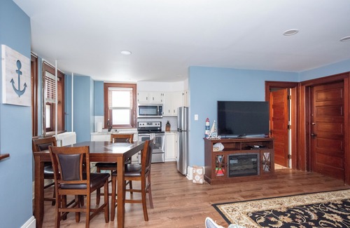 Sandusky Apartment | A part of History in Historic Downtown Sandusky!