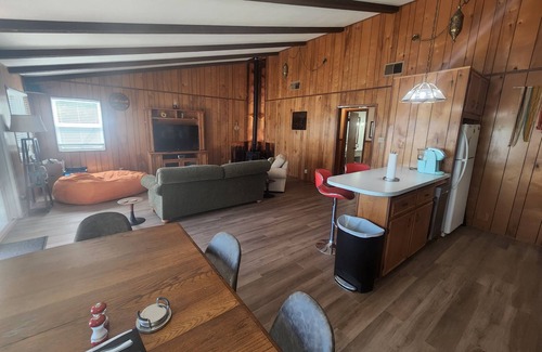 Graham House | A peaceful, quiet retreat in Elm Creek Cove