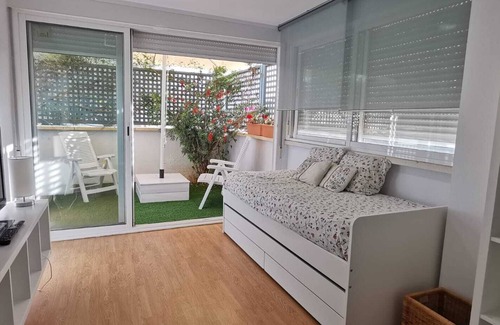Vera Apartment | A peaceful retreat near the sea