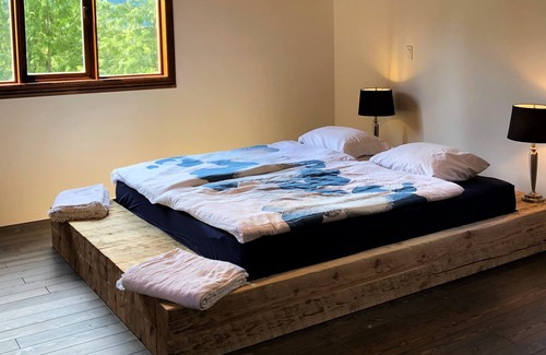 Meadow Creek Cabin | A PEACEFUL SPACE IN THE WEST KOOTEANYS TO GET AWAY FROM EVERYDAY LIFE