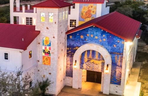Spicewood Cottage | A perfect destination for lovers of excellence and fine art