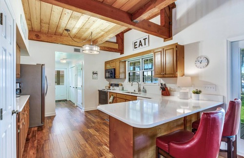 Odessa House | A perfect Lake House get away
