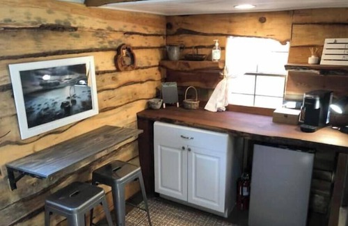 Cleveland Cabin | A perfect location for access to Greenville Counties best outdoor activities!