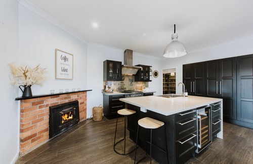 Meroo House | A perfect place to rest, relax and reconnect with friends or family.