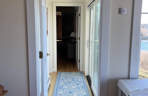 Mid-Coast and Islands Cottage | A perfectly placed cottage overlooking Mackerel Cove!