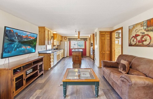 Glacier View Meadows House | A Piece of Heaven Awaits! Pet Friendly Mountain home