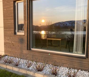 Tromso Apartment | A place for Aurora in wintertime and midnight sun in summer-time!