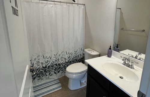 South Norfolk House | A place to stay with a full gym in Chesapeake