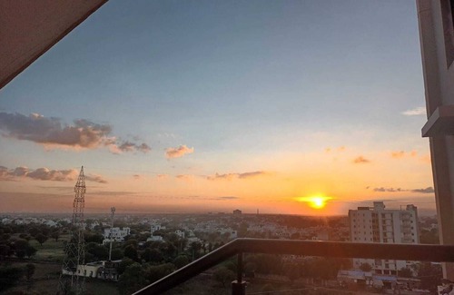 Jaipur Apartment | A Premium Family Homestay 20mins to city centre,10mins to Delhi-Jodhpur highway.