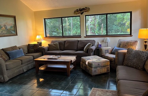 Micanopy House | A Private Country Home on 15 Beautiful Acres just miles away from city life!