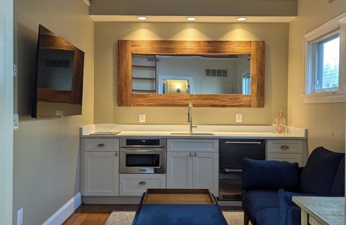 Falls Church Cottage | A Private, Serene Retreat Just Outside DC – Hillier Cottage