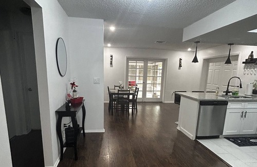Spring Hill Apartment | A property with the best places to visit