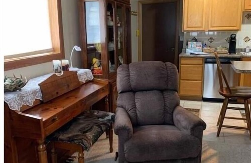 Kearney House | A quiet, relaxing country stay close to Kearney's amenities!