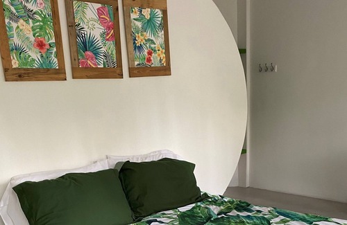 Kurtistown House | A Rainforest Retreat 20 minutes to Hilo and Volcano National Park